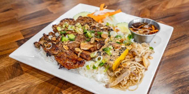 Grilled Pork Chop (Sườn Nướng)