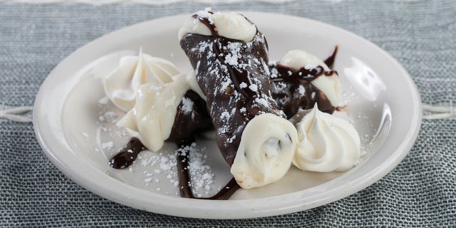 Mini Chocolate Cannoli's