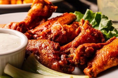 100 Wings