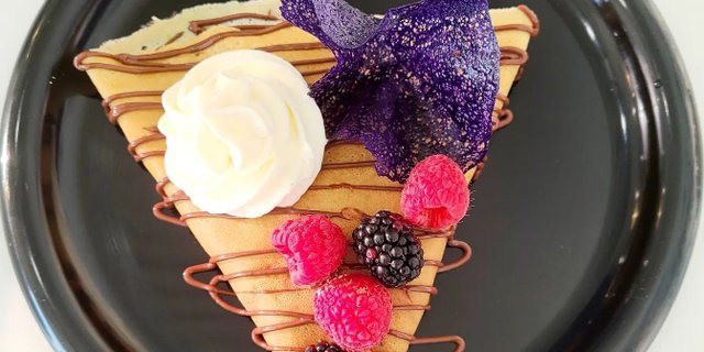 Berry Twist Crepe