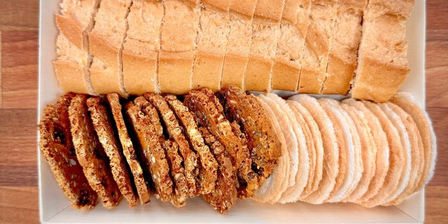 Gluten-Free Bread & Crackers