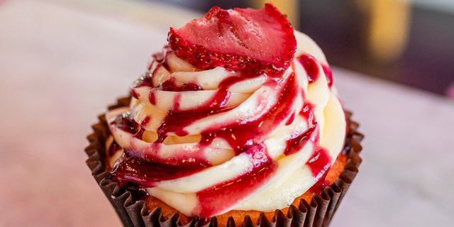 Large Cupcakes