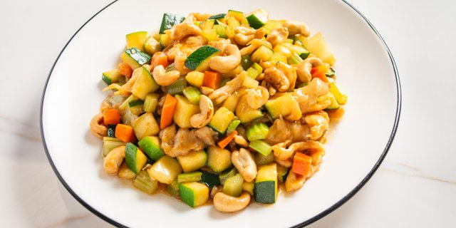Cashew Chicken