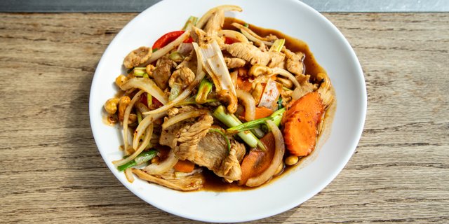 Cashew Nut w/ Rice