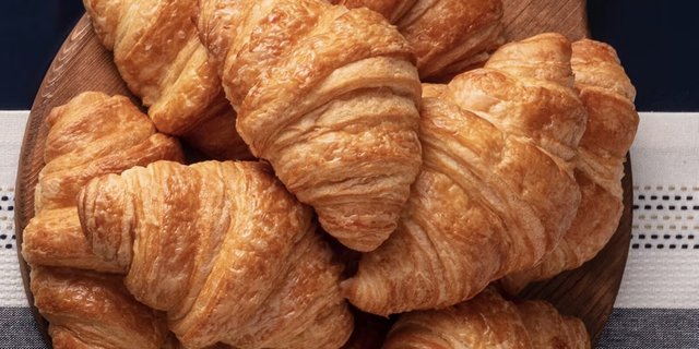 Classic Butter Croissant Collection