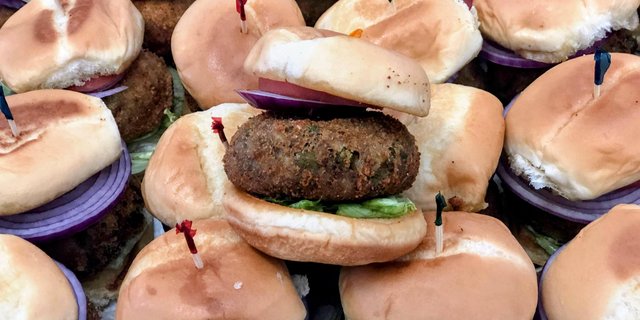Aloo Tikki Sliders