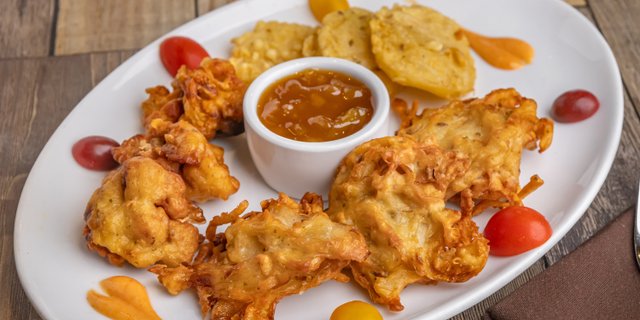 Mixed Vegetable Pakoras