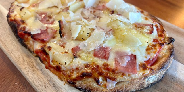 Hawaiian Pizza
