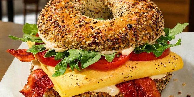 BLT Everything Bagel Boxed Breakfast