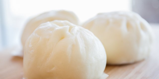 Pork & Cabbage Bun