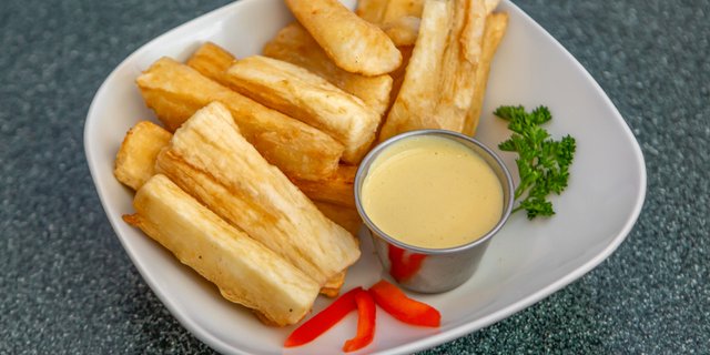 Yuca a la Huancaína
