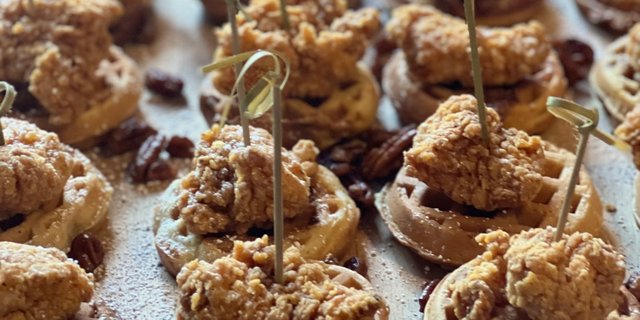 Mini Chicken & Waffles Platter