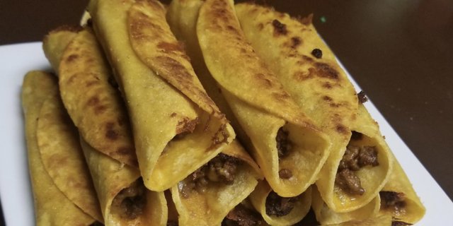 10 Beef Flautas