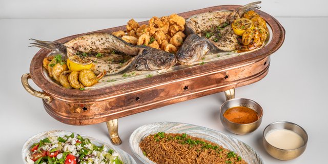 Lira Seafood Combo