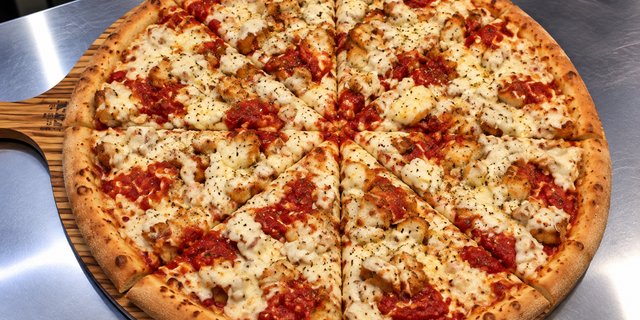 Chicken Parmigiana Pizza