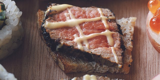 Filet au Poivre Crostini