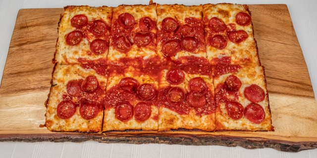 Cheese & Pepperoni Detroit Pizza