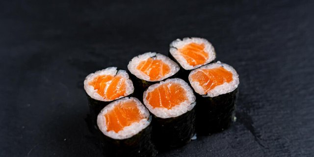 Smoked Salmon Roll