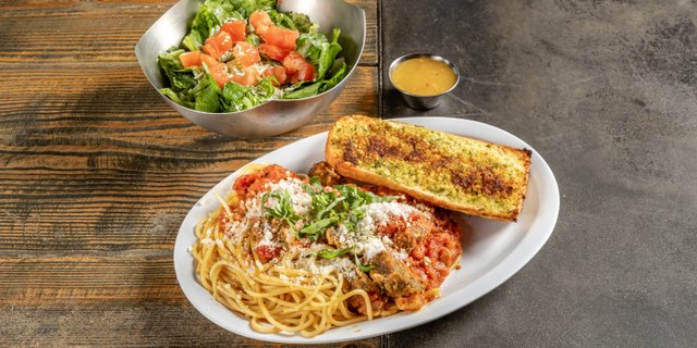 Spaghetti & Meatballs