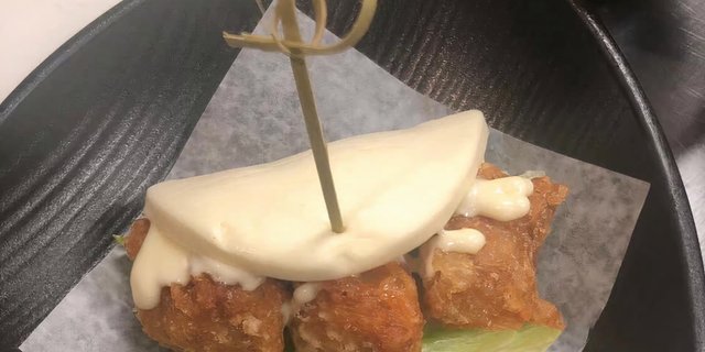 Fried Chicken Bun