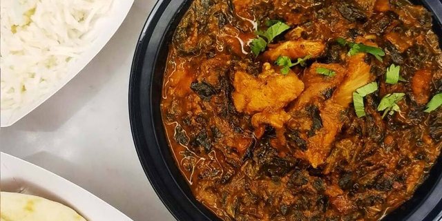 Saag Chicken Korma Curry