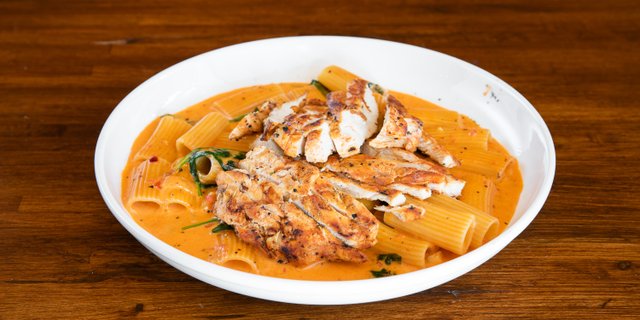 Chicken Rigatoni Vodka