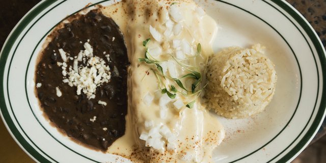 Individual Cheese With Chili Con Carne Enchiladas