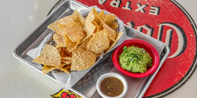 Chips & Guacamole