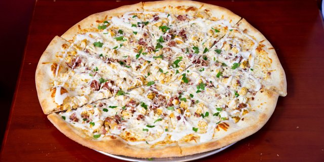 Chicken, Bacon & Ranch Pizza