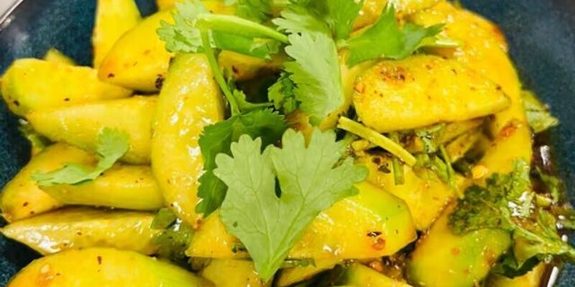 Mala Cucumber Salad (凉拌黄瓜)