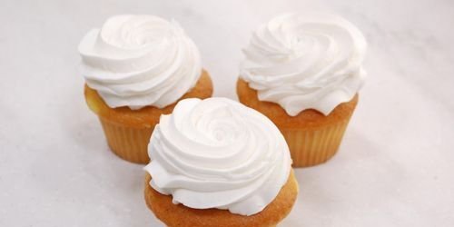 Vanilla Sponge Cupcakes With Vanilla Buttercream