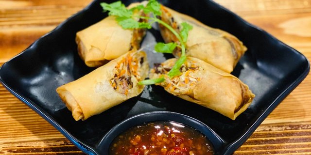 Crispy Egg Rolls