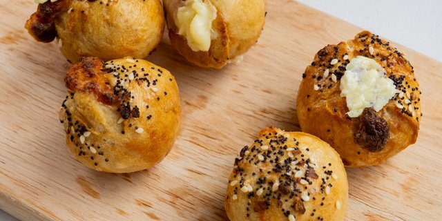 Halloumi-Stuffed Bagel Bites