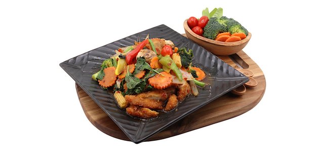 Crispy Basil Chicken Tray