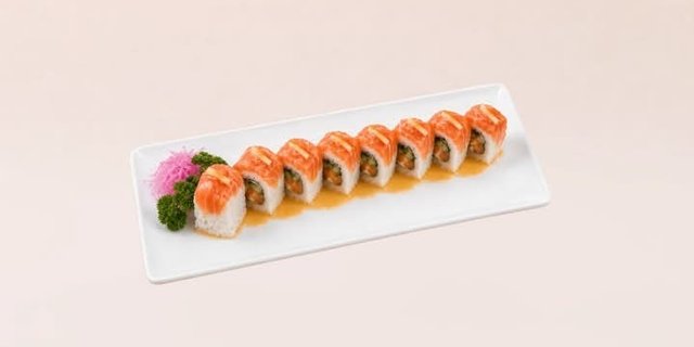 Nuggets Roll (8 Pcs)