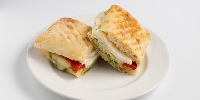Pesto Mozz Sandwich