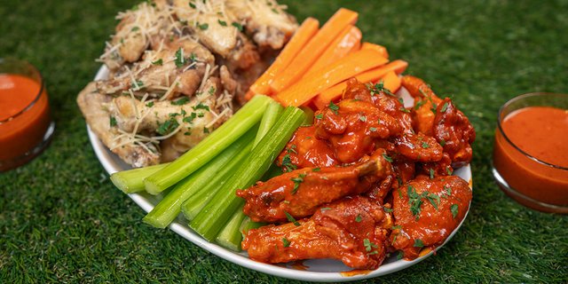 Bone-In Wings Party Pack
