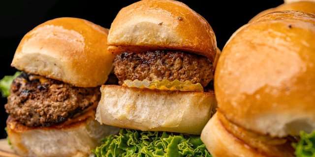 18 Veggie Burger Sliders