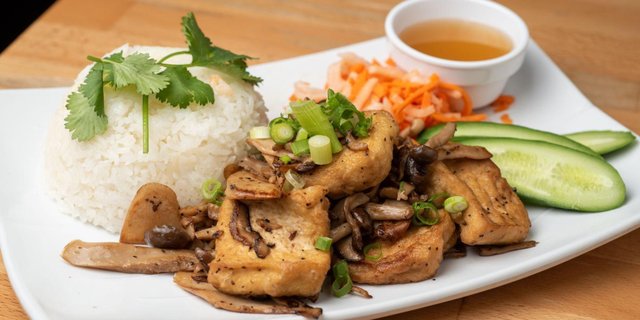 Com Rice Box - Gluten-Free Tofu & Mushroom