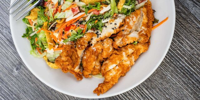 Crispy Chicken Salad
