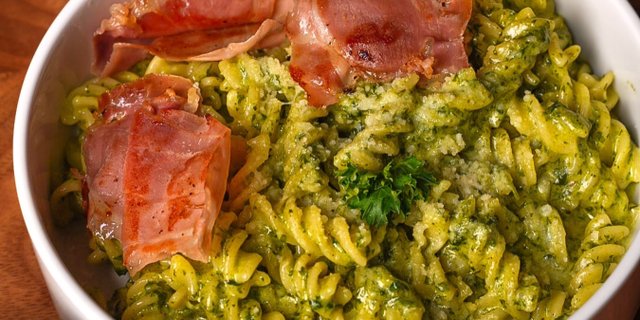 Fusilli & Pesto