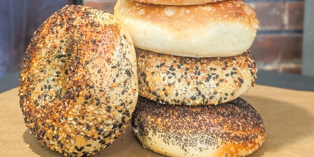 Baker's Dozen Bagels