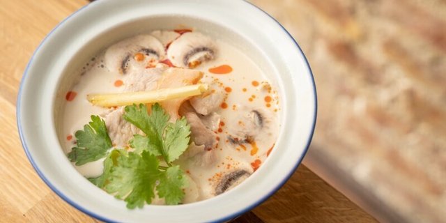 Tom Kha