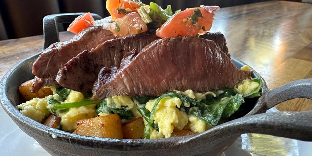 Steak & Eggs Scramble