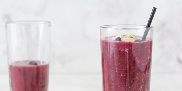 Love You Berry Matcha Smoothie