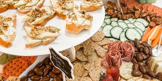 Grazing Table w/ Appetizers