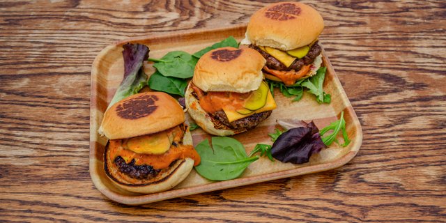 Beef Sliders w/ Cheese