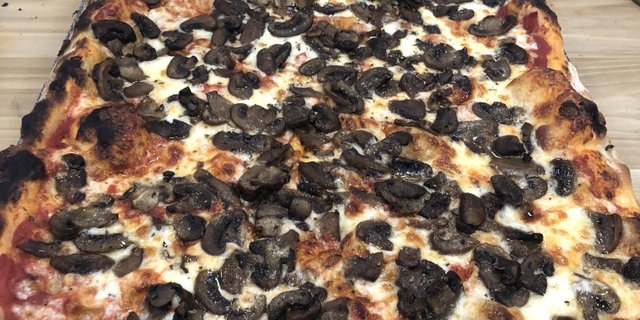 Shrooms Square Pizza
