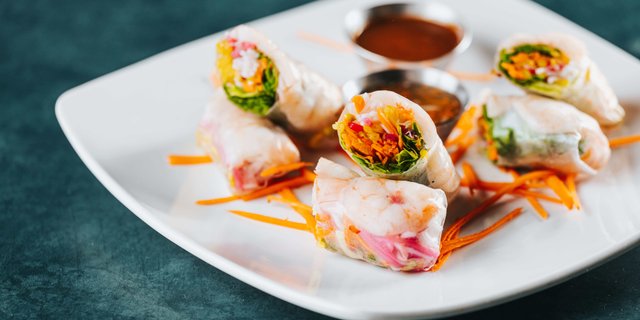 Fresh Shrimp Spring Rolls Tray
