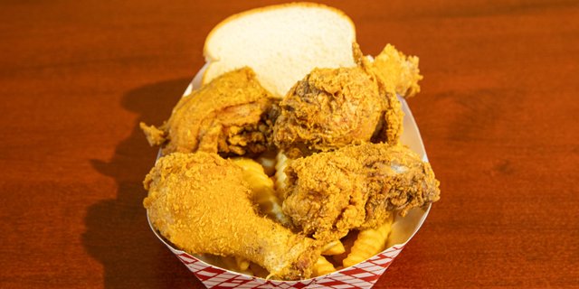 Chicken Leg & Thighs W/ Fries